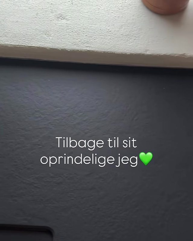 Efter: Kompakt laminat, der var blevet blank og skjoldet, før og efter plejesæbe.